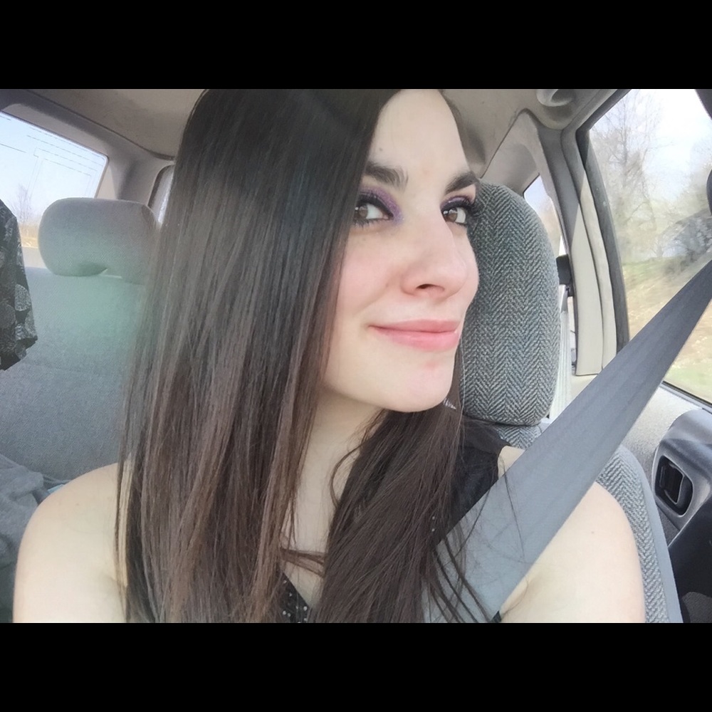 Meet your Posher, Seirra